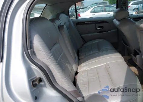 2000 Lincoln Town Car Executive from USA, damaged, VIN 1LNHM81W4YY871016